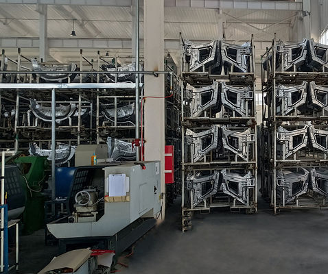 718 Mold Steel Die Casting Mold dengan 200000-1000000 tembakan untuk Solusi Casting Die Aluminium yang Disesuaikan