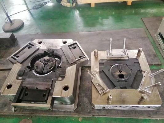 Aluminium Die Casting Mold Dan Bagian Manufaktur Pelanggan Disesuaikan Dengan 32 Tahun Pengalaman