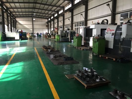 Ukuran yang disesuaikan Bagian Metal Casting dengan Precision Machining dari Die Casting Dies
