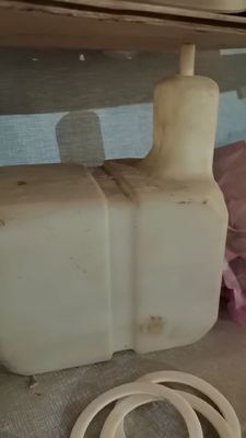 Tangki gas dan tangki bahan bakar plastik berbentuk khusus dengan bahan HDPE/LDPE/PP untuk penyegelan yang baik dan ketahanan korosi