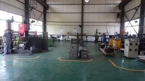 Profesional Custom Plastic Injection Molding dan Molding dengan Baja P20/718/H13/45/S136 untuk Aplikasi Kendaraan