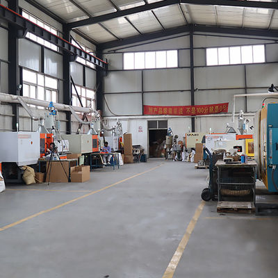 Bagian Injeksi Plastik Kerongkongan Tunggal atau Multi Kerongkongan dari ABS Custom Mold Company